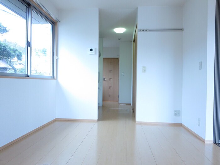 物件内観写真4　(居室)