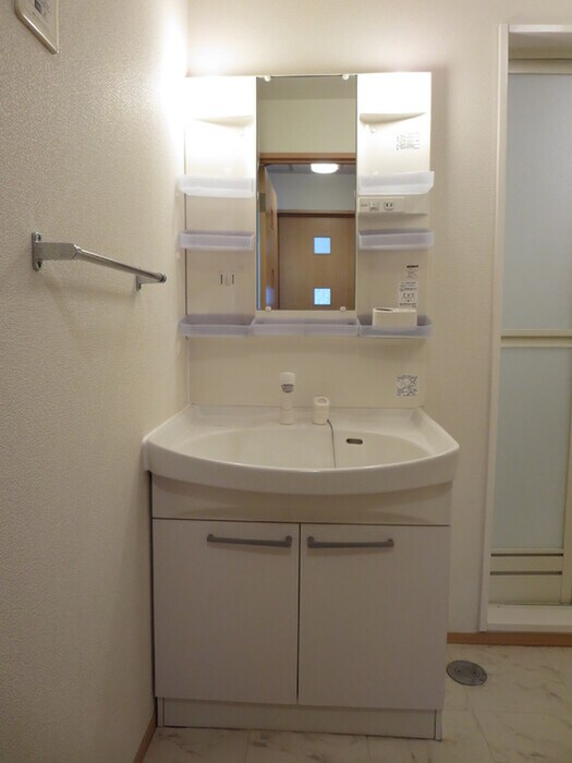 物件内観写真7　(洗面)