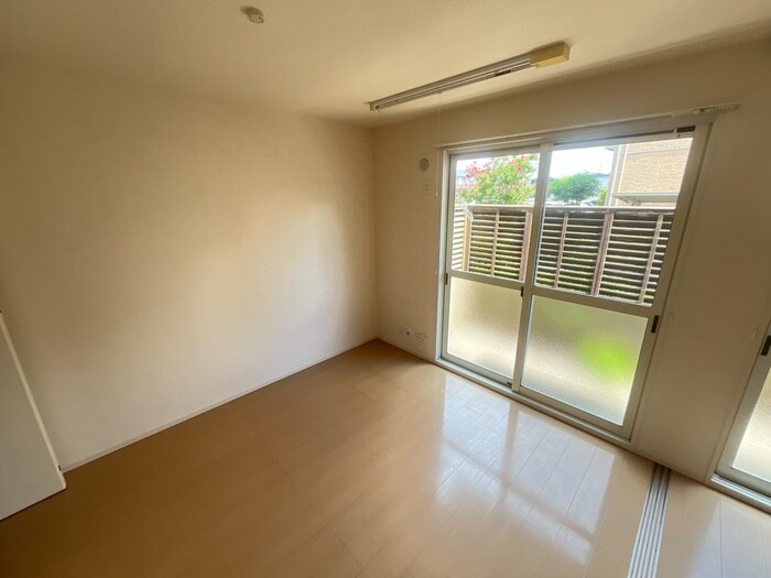 物件内観写真6　(居室)