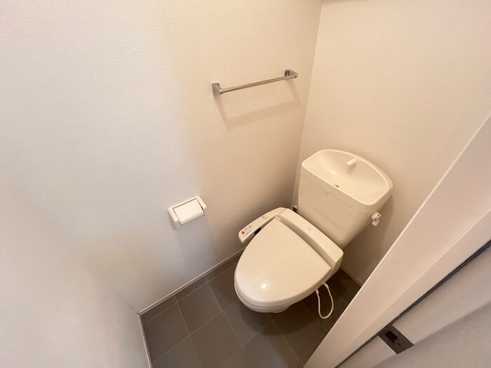 物件内観写真12　(トイレ)