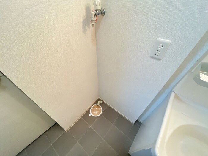 物件内観写真13　(洗濯機置場)