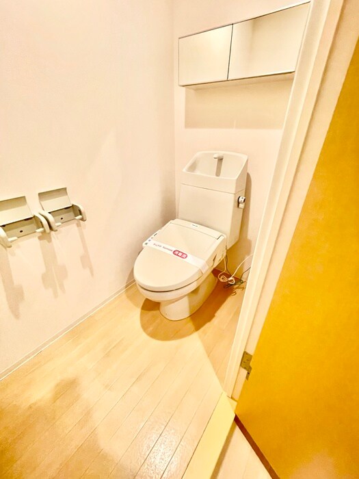 物件内観写真8　(トイレ)