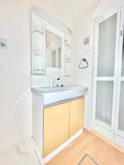 物件内観写真9　(洗面)