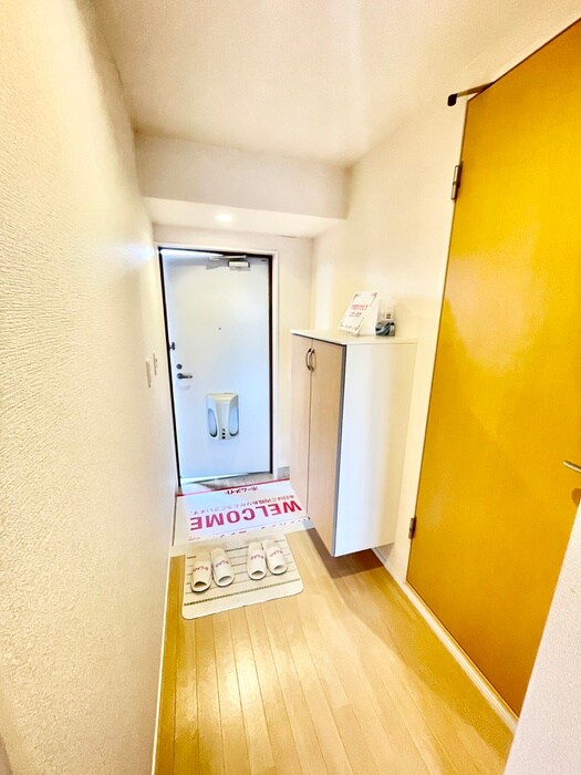 物件内観写真10　(玄関)