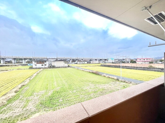 物件内観写真13　(室内からの展望)