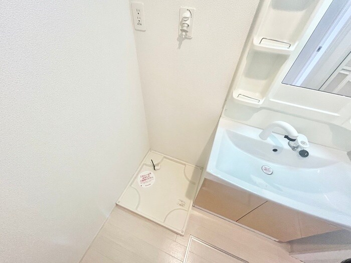 物件内観写真15　(洗濯機置場)