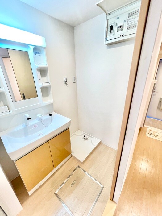 物件内観写真18　(洗濯機置場)