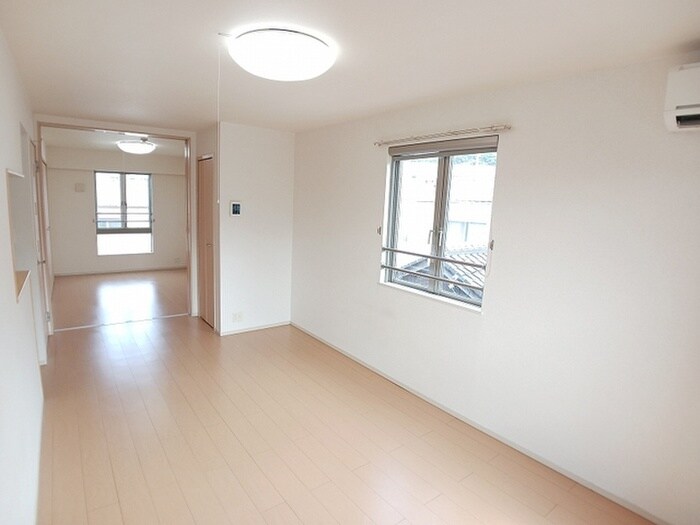 物件内観写真11　(内観写真)