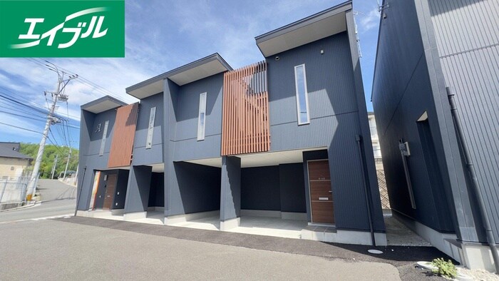 物件外観写真4　(エントランス部分)