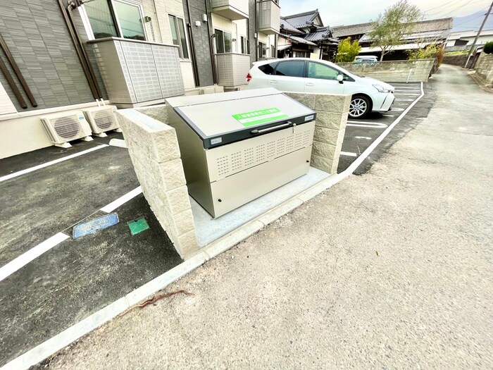 物件外観写真4　(建物設備)