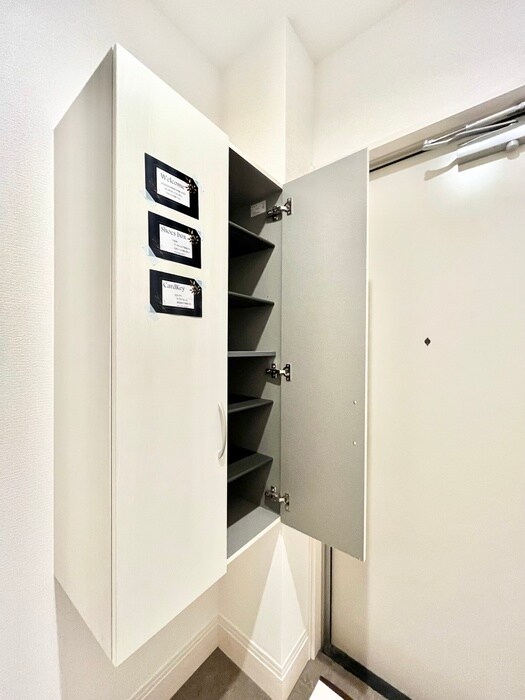 物件内観写真14　(靴箱)