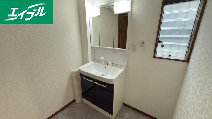 物件内観写真11　(洗面)