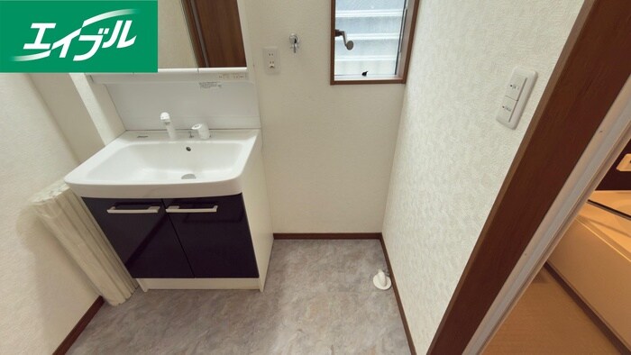 物件内観写真14　(洗濯機置場)