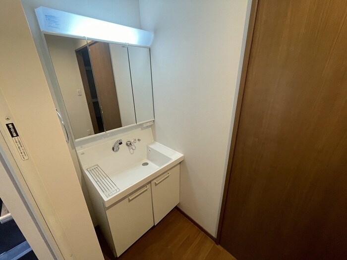 物件内観写真11　(洗面)