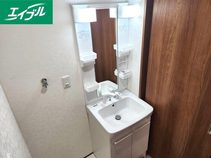 物件内観写真11　(洗濯機置場)