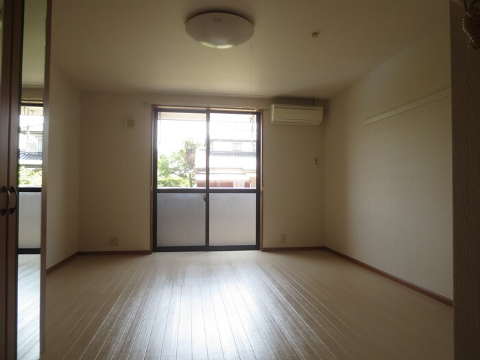 物件内観写真6　(居室)