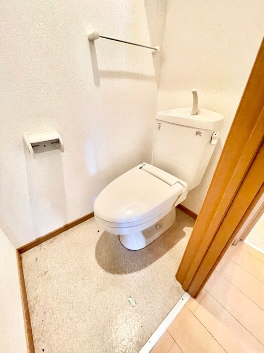 物件内観写真8　(トイレ)