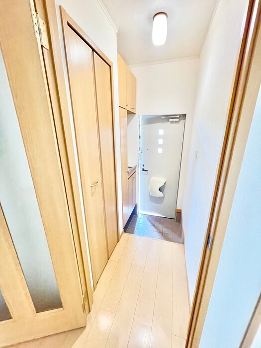 物件内観写真11　(玄関)