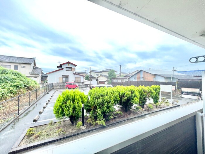 物件内観写真12　(室内からの展望)