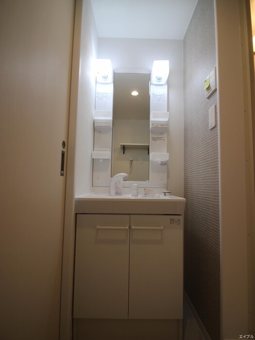 物件内観写真11　(洗面)