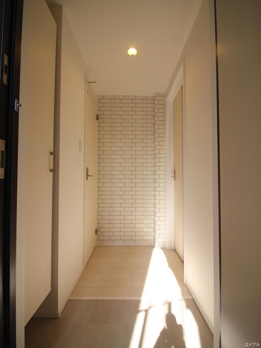 物件内観写真14　(玄関)