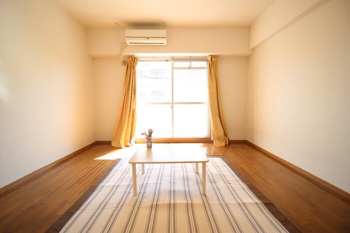 物件内観写真4　(居室)