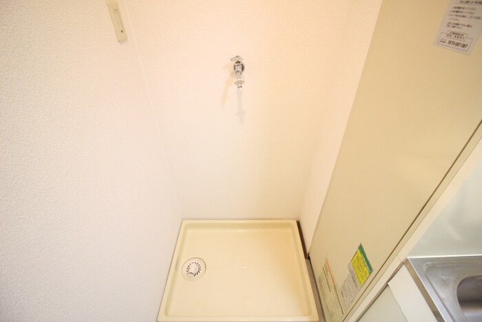 物件内観写真14　(洗濯機置場)