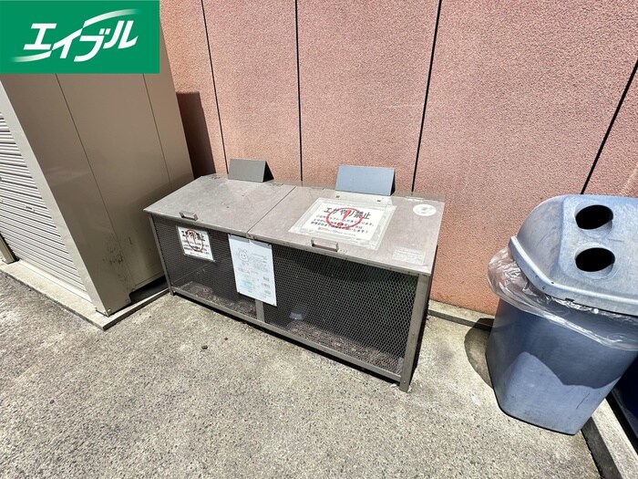 物件外観写真4　(建物設備)