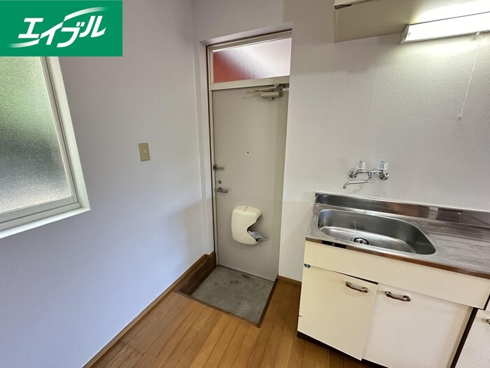 物件内観写真14　(玄関)