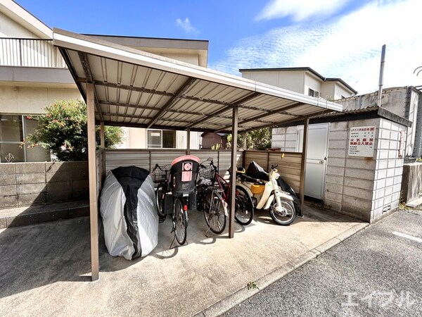 駐輪場