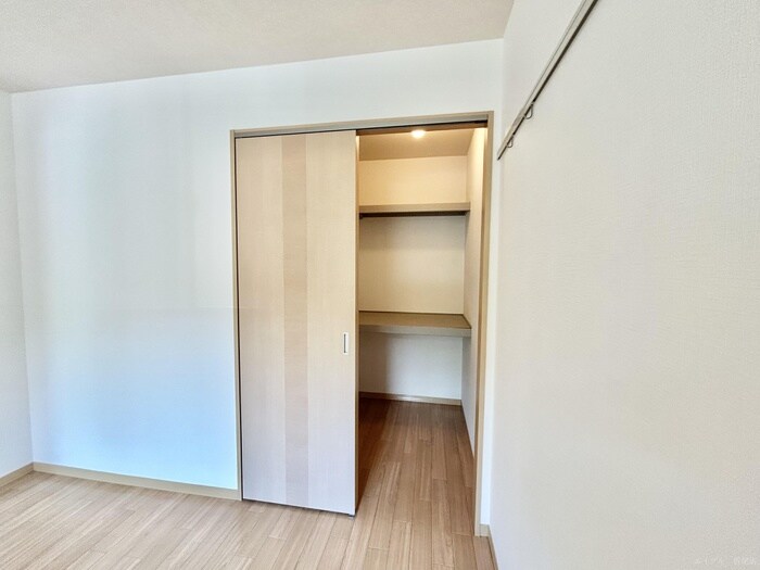 物件内観写真11　(収納)