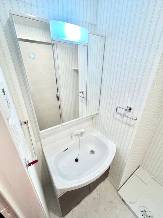 物件内観写真11　(洗面)