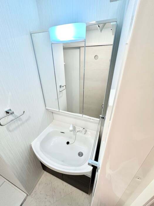 物件内観写真11　(洗面)