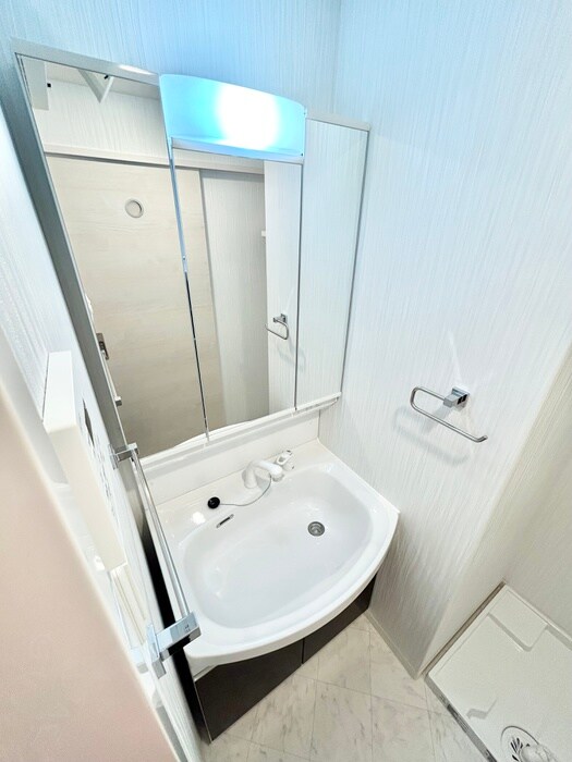 物件内観写真11　(洗面)