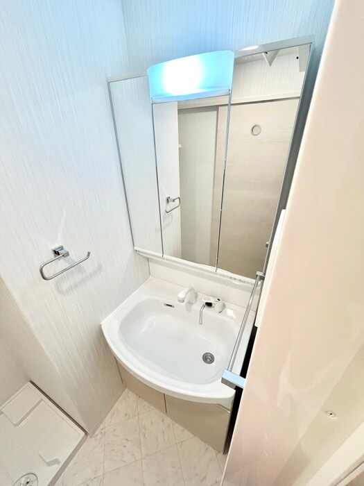 物件内観写真11　(洗面)