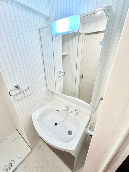 物件内観写真11　(洗面)