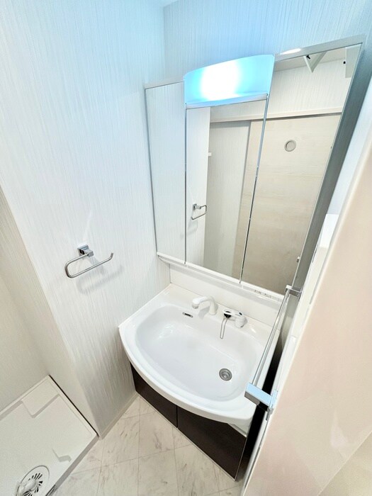 物件内観写真11　(洗面)