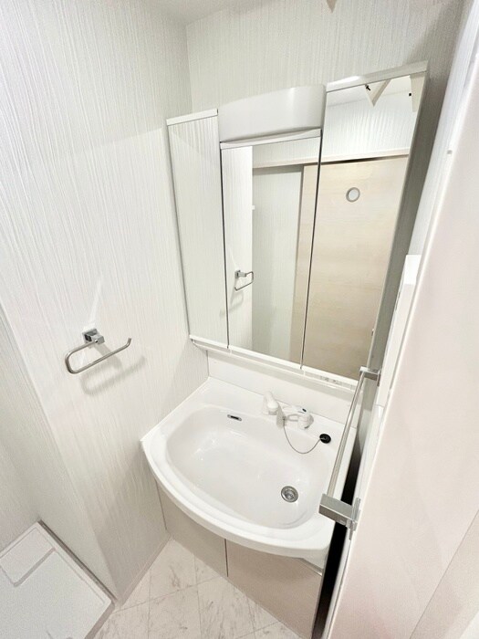 物件内観写真11　(洗面)