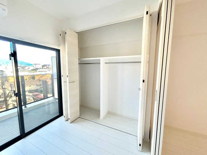 物件内観写真12　(収納)