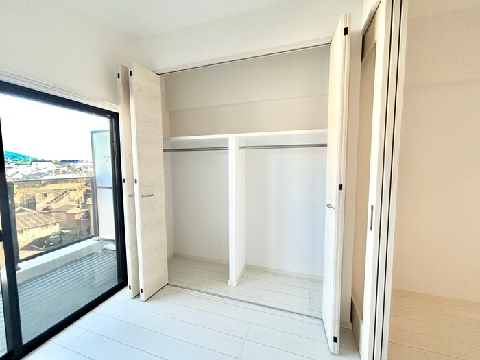 物件内観写真12　(収納)