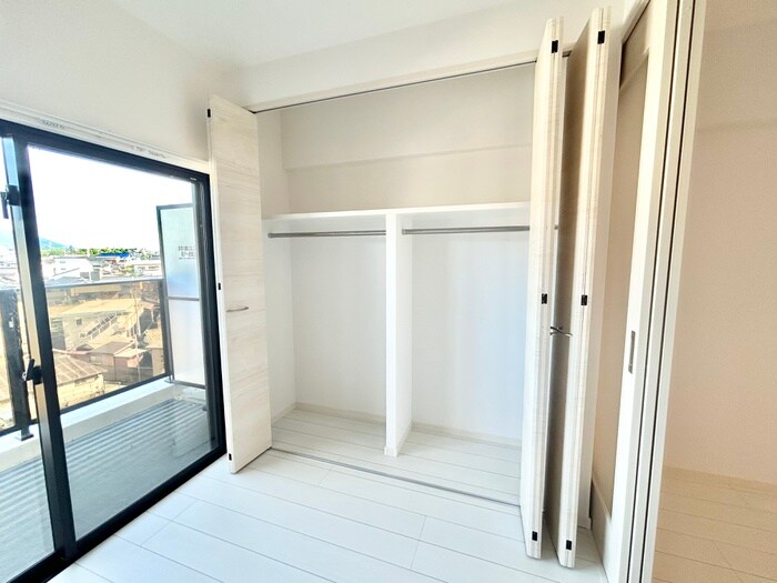 物件内観写真12　(収納)