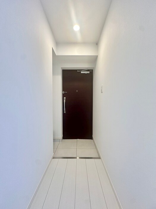 物件内観写真13　(玄関)