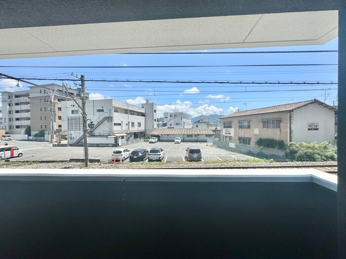 物件内観写真14　(室内からの展望)