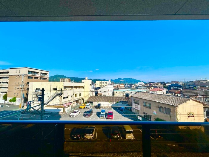 物件内観写真14　(室内からの展望)