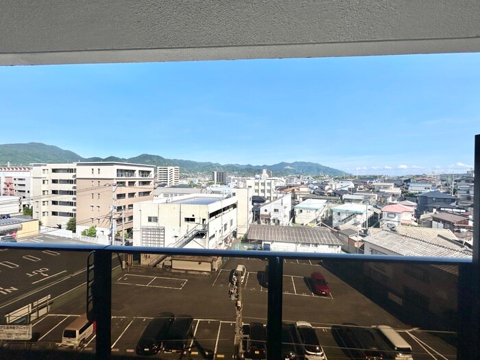 物件内観写真14　(室内からの展望)