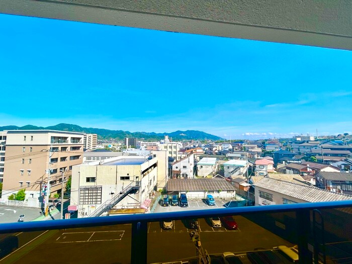 物件内観写真14　(室内からの展望)