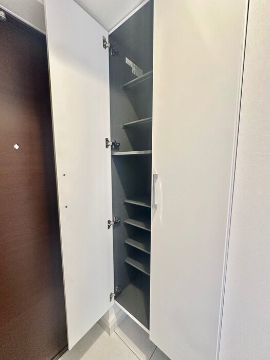 物件内観写真15　(靴箱)