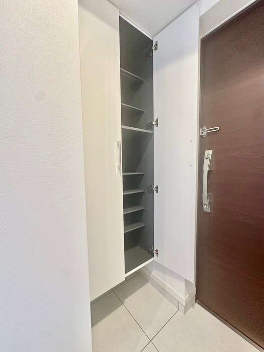 物件内観写真15　(靴箱)