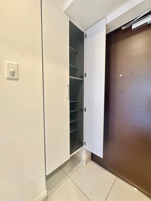 物件内観写真15　(靴箱)