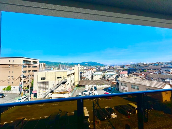 物件内観写真15　(室内からの展望)